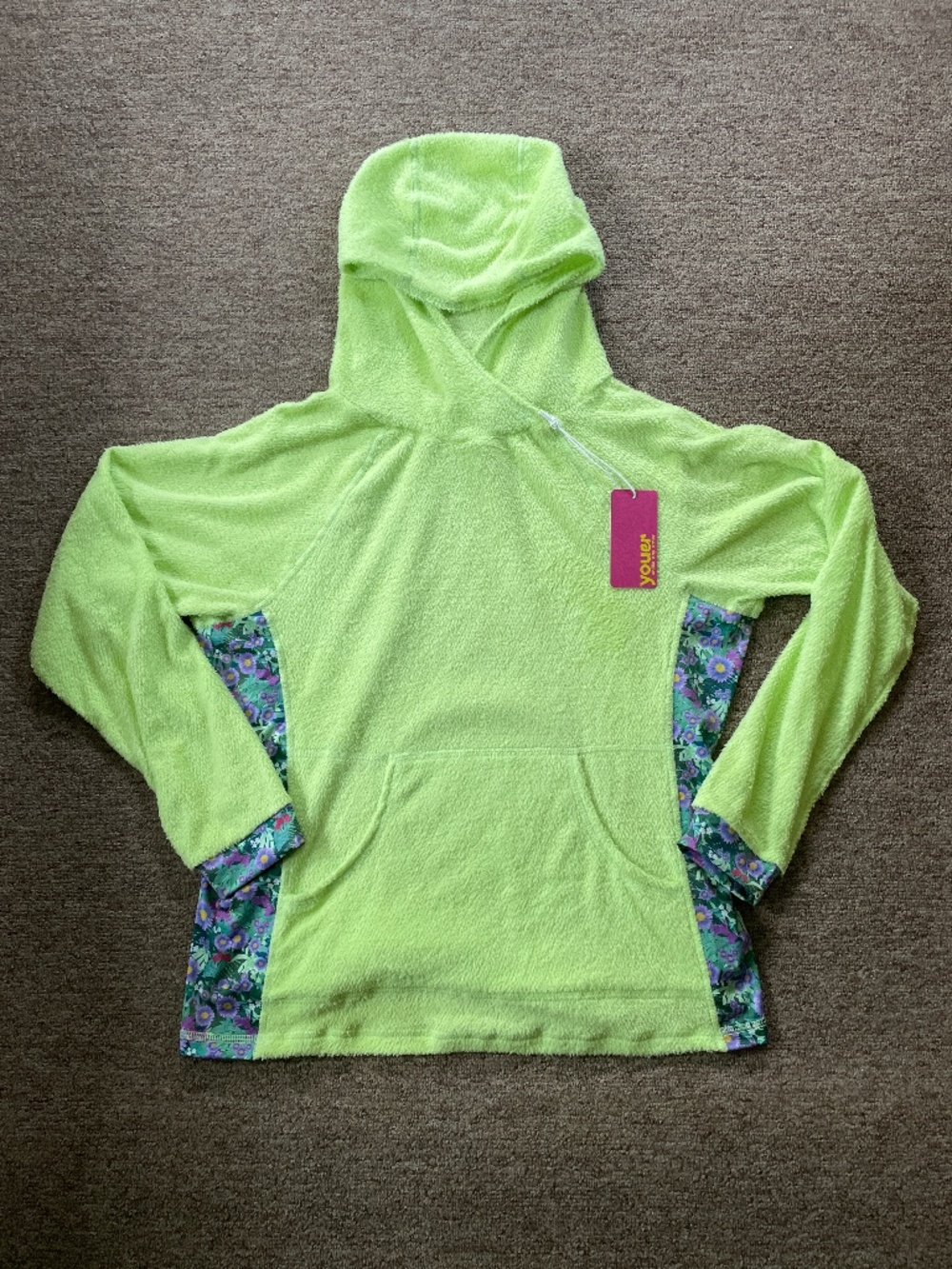 Youer Climb On Hoodie Air, “Frisée”. Size Medium, BNWT